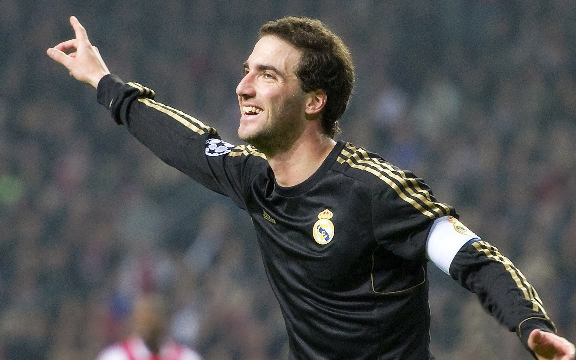 开云体育官方网站-埃丝特·冈萨雷斯在世界杯中荣膺金靴奖，埃斯特班·冈萨雷斯